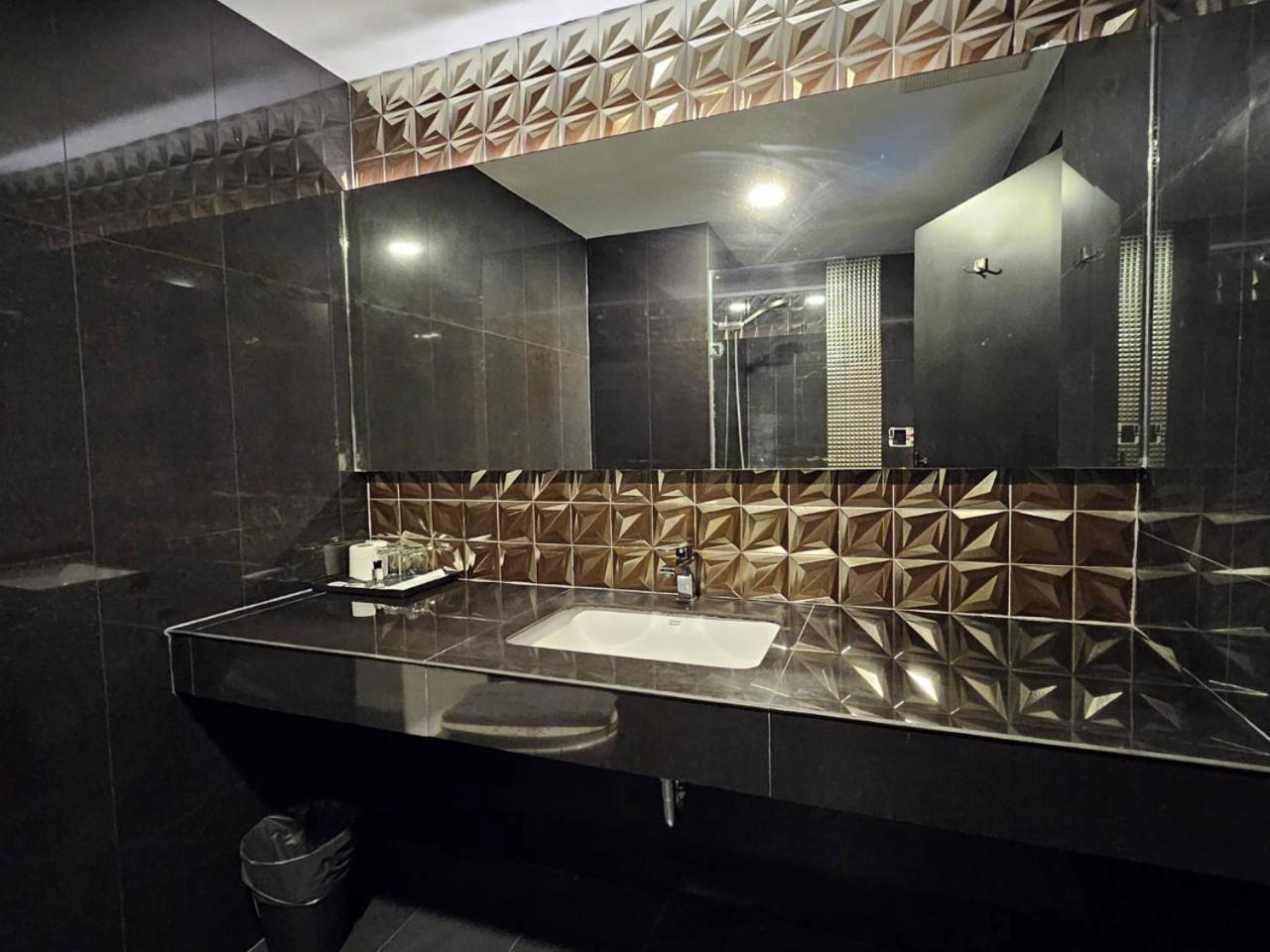 Oscar Palace Hotel & Wellness Center Ban Khlong Phruan Dış mekan fotoğraf